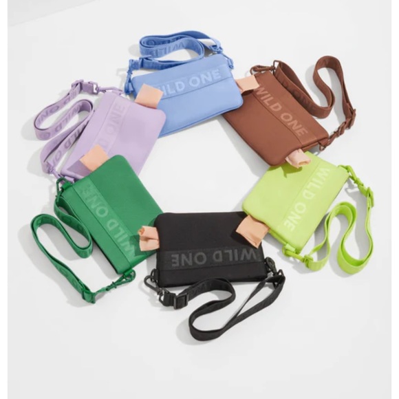 Wild One Dog Treat Pouch Spruce - Picture 7 of 10